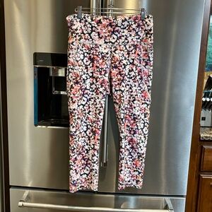Old Navy Multicolor Floral Capri Leggings